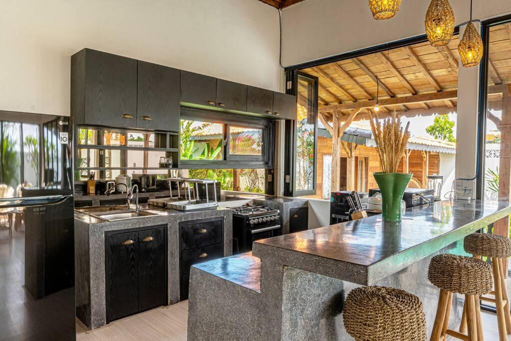Berawa Canggu Stylish Joglo 3 Bedrooms Private Villa With Private Pool Kültér fotó