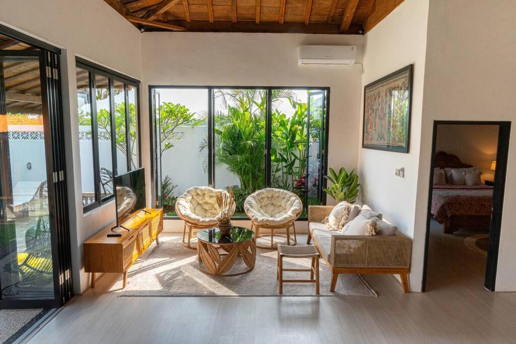 Berawa Canggu Stylish Joglo 3 Bedrooms Private Villa With Private Pool Kültér fotó