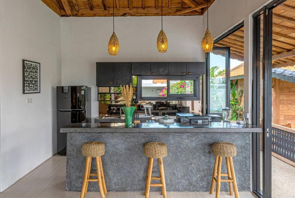 Berawa Canggu Stylish Joglo 3 Bedrooms Private Villa With Private Pool Kültér fotó